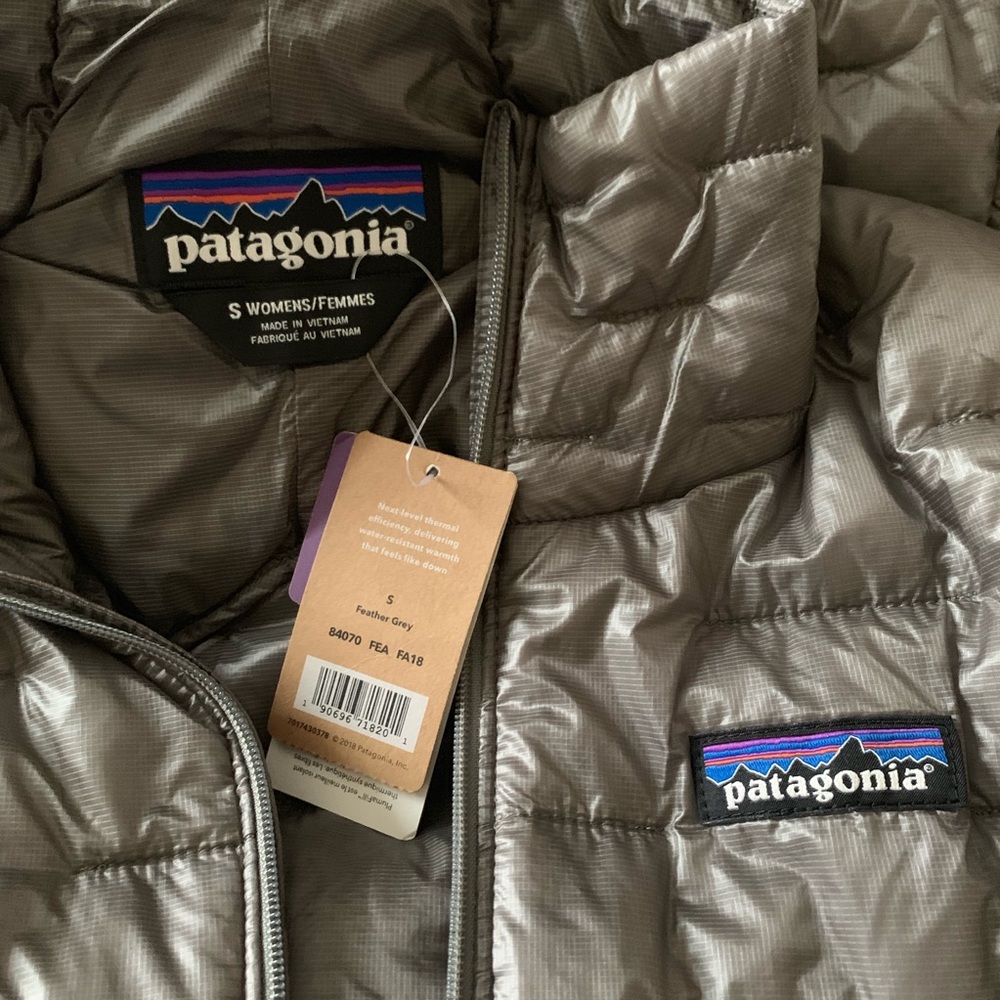Patagonia Women's Micro Puff Jacket - Picture 7 of 7